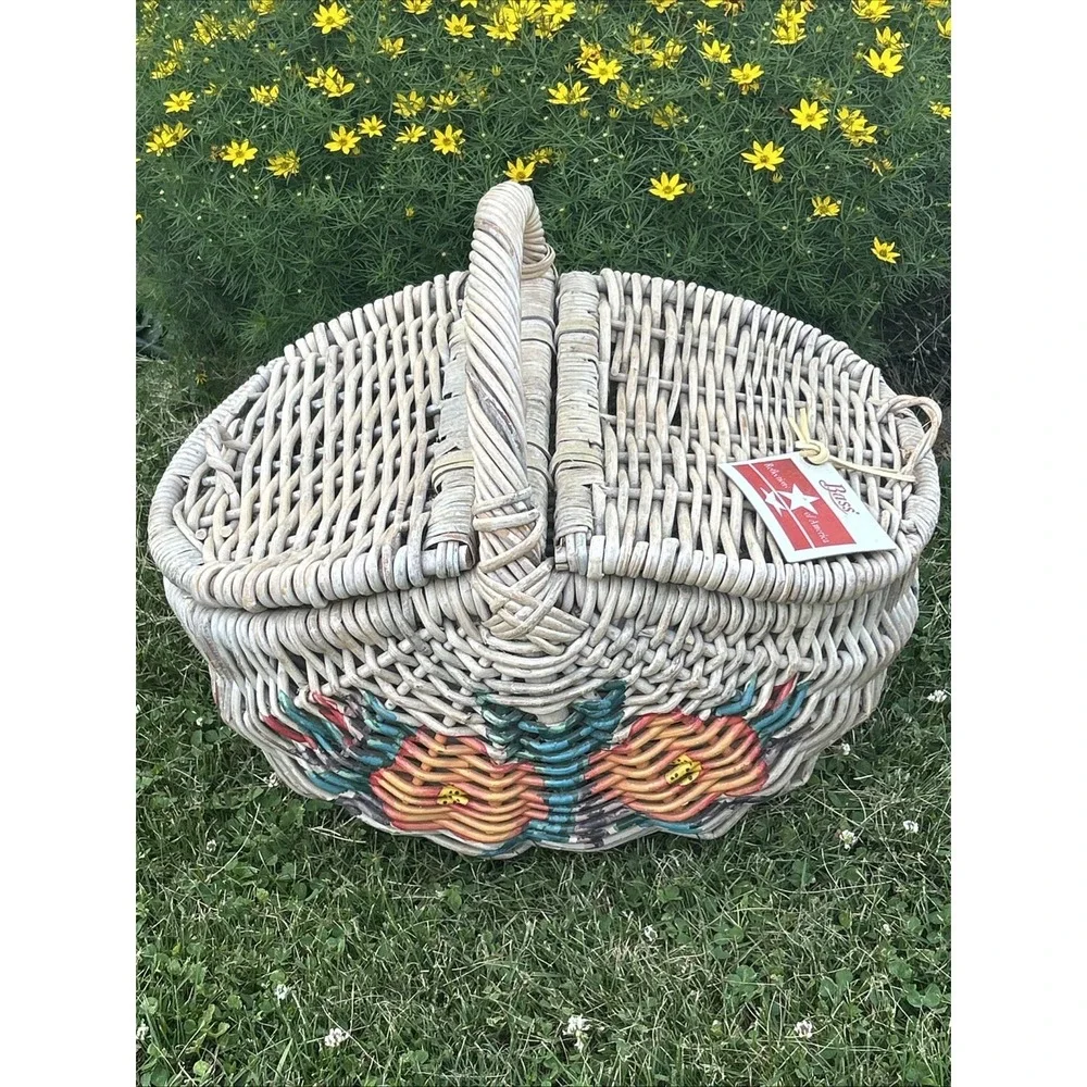 Bass Reflections Of America Picnic Basket - Hand Painted Flowers